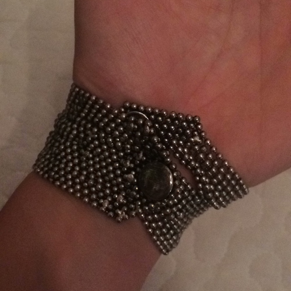 Cuff bracelet - Picture 2 of 3